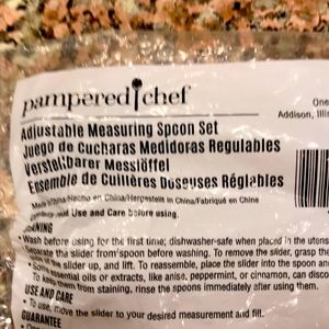 Pampered Chef Adjustable Measuring Spoon Set